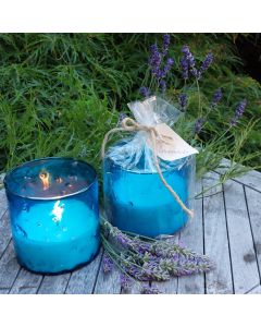 Lavendel geur in blauw gekleurd glas 